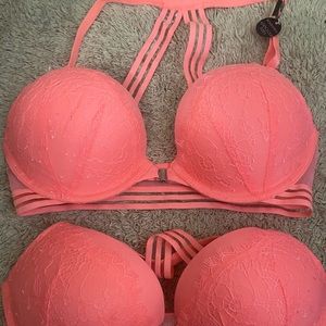 6 Victoria Secret Bombshell bras 32C